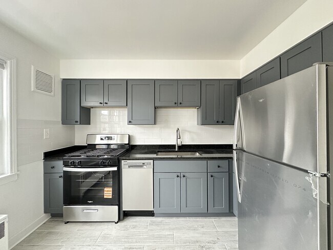 Foto del edificio - 6721 N California Ave