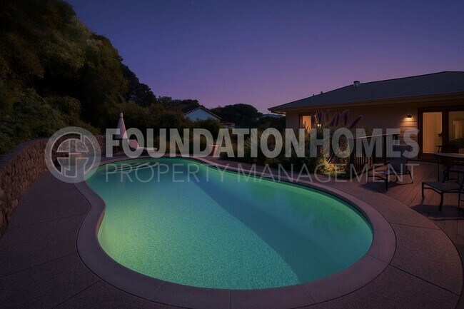 Foto del edificio - Serene Home with Pool in Quiet & Convenien...
