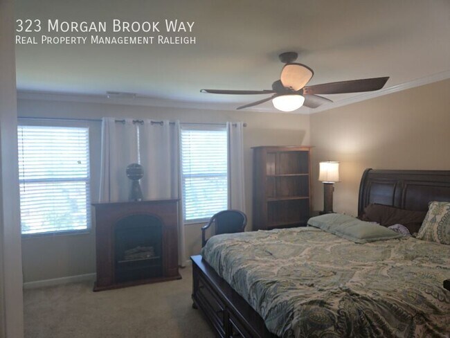 Building Photo - 323 Morgan Brook Way
