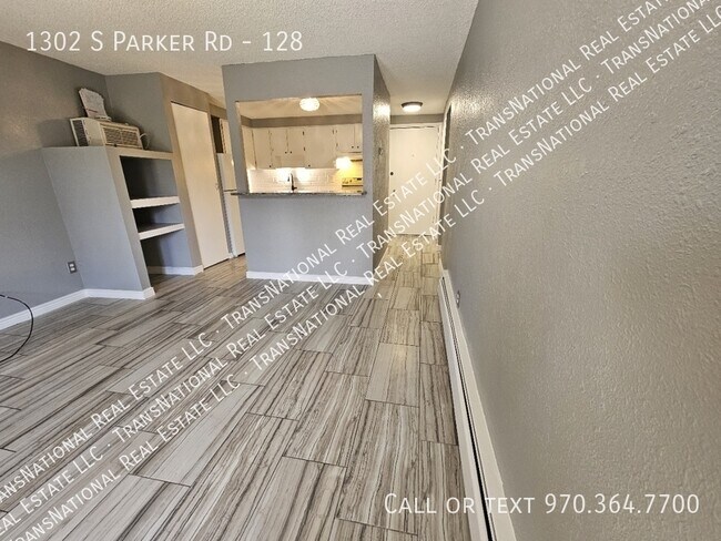 Foto del edificio - 1302 S Parker Rd