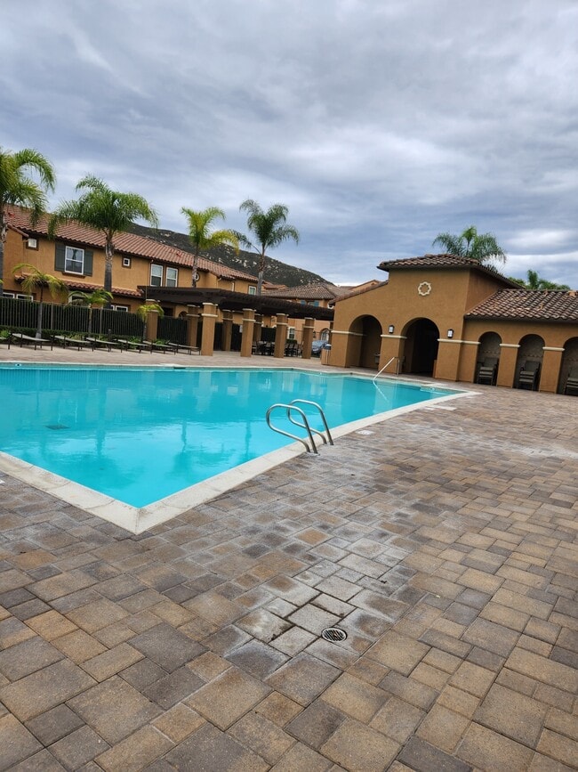 Building Photo - 17023 Calle Trevino