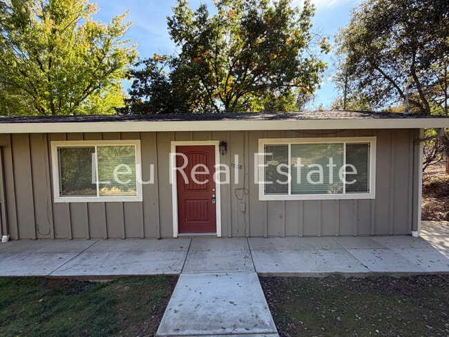 Building Photo - 1028 Bridgeview Dr