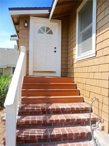 Building Photo - 609 N Monte Vista Ave
