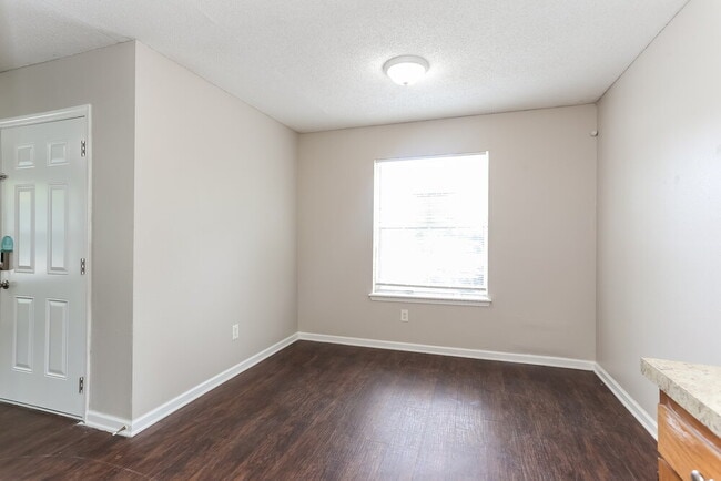 Building Photo - 2268 W 44th St