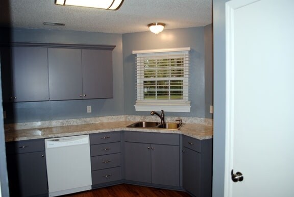 Foto principal - 3122 Country Club Rd
