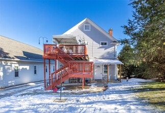 Building Photo - 33 Holmes Rd