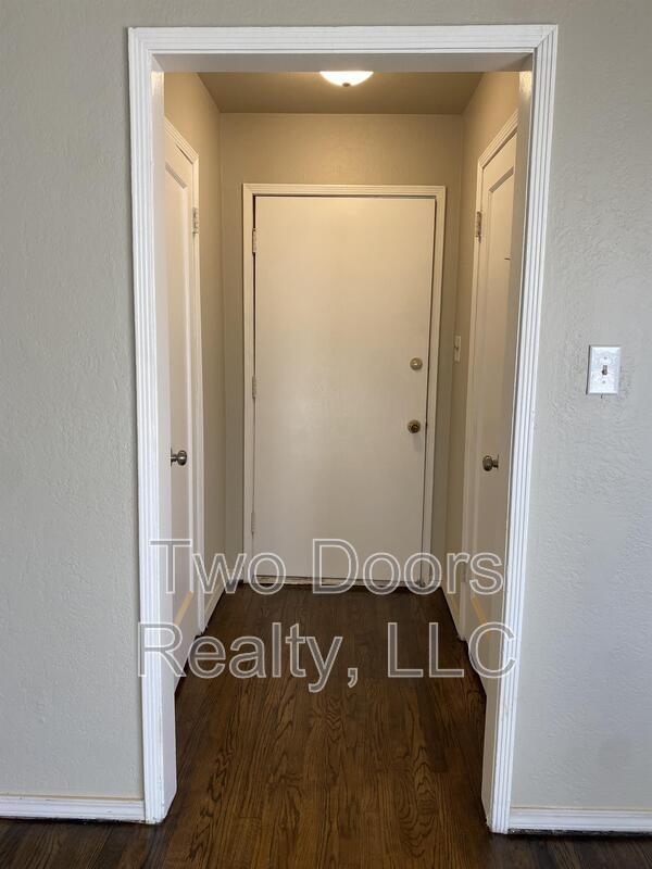 Foto del edificio - 561 E Indian Dr