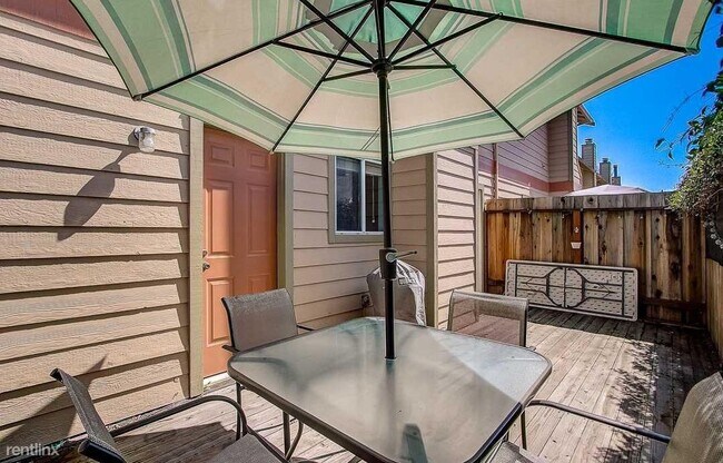 Foto del edificio - 2 br, 2 bath Condo - 260 Flint Court 4