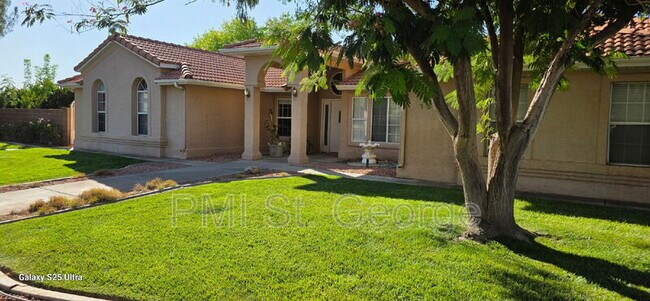 Foto del edificio - 1569 Tamarisk Dr