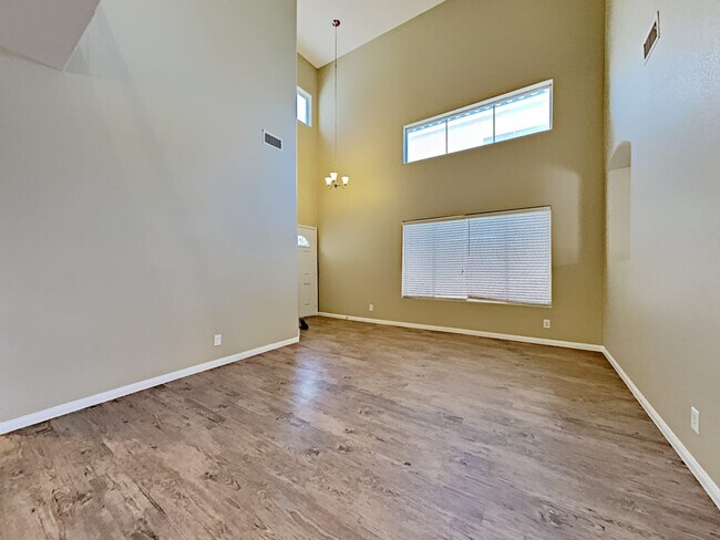 Foto del edificio - 1160 Warm Canyon Way