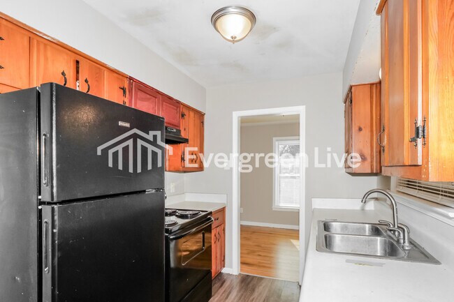 Foto del edificio - 3174 Beauchamp Dr