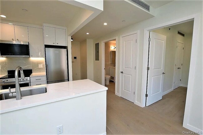 Building Photo - 41-26 44th St