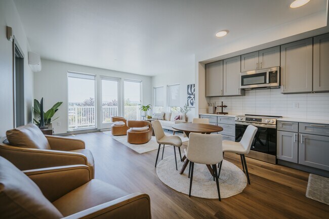 Building Photo - Grand Vista Apartments