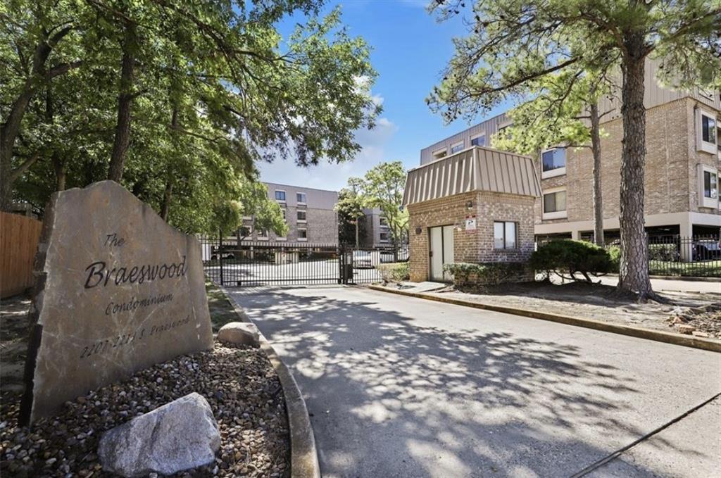 Primary Photo - 2211 S Braeswood Blvd