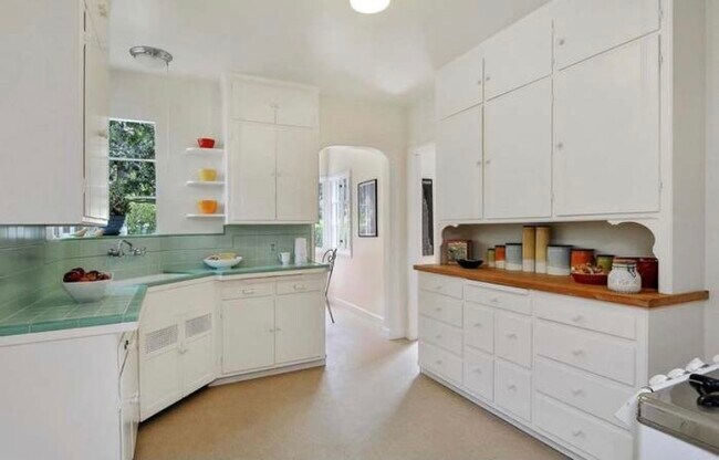 Foto del edificio - 527 Coventry Rd