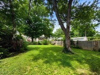 7724 Monroe Dr
