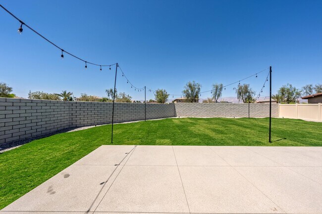 Foto del edificio - 83110 Raven Ln