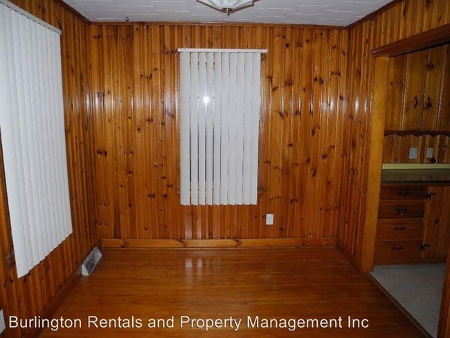 Building Photo - 516 Mendel Ter
