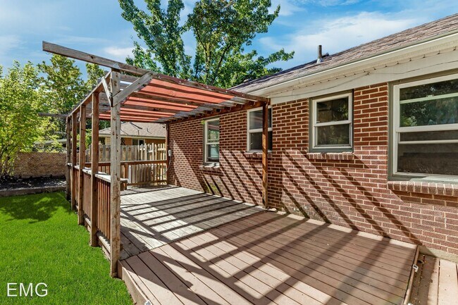Building Photo - 3 br, 2 bath House - 3702 Brinker Ave