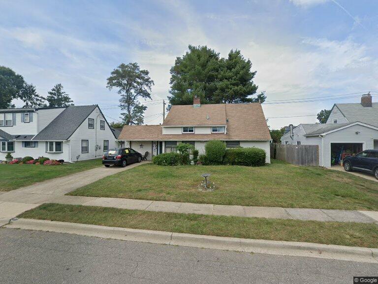 House for Rent - 27 Magpie Ln
