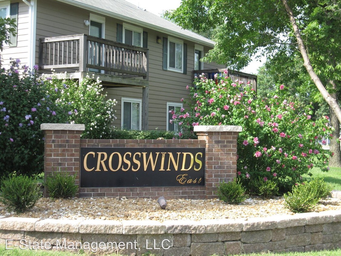 Primary Photo - 1300 Crosswinds Ct