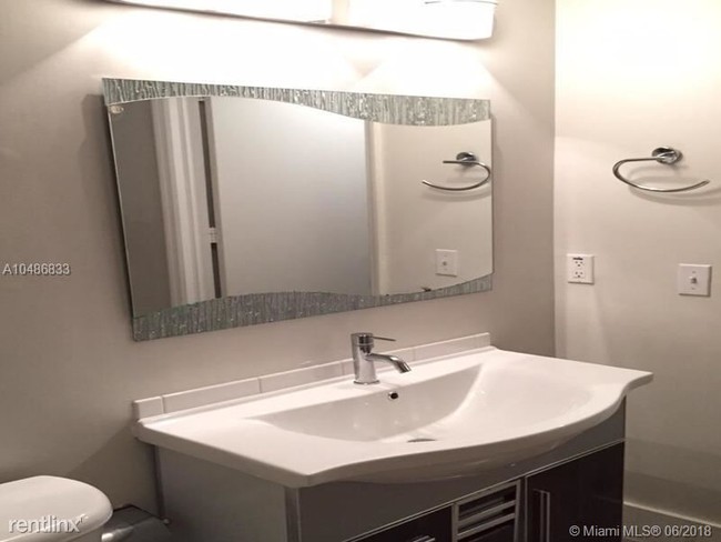 Foto del edificio - 1 br, 1 bath  - Midtown Lofts