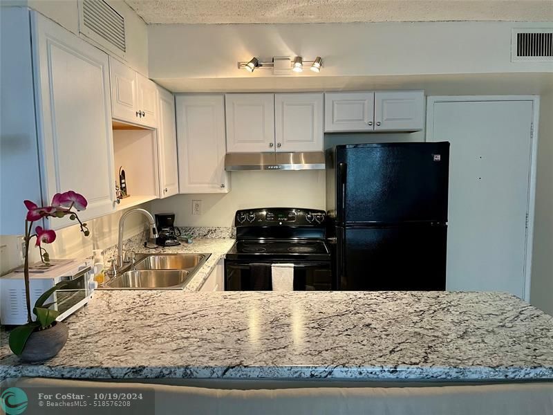 3000 N Ocean Blvd Unit 404, Fort Lauderdale, FL 33308 Condo for Rent