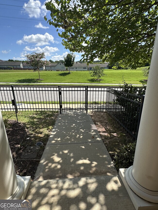 Foto del edificio - 882 Westmoreland Circle Northwest