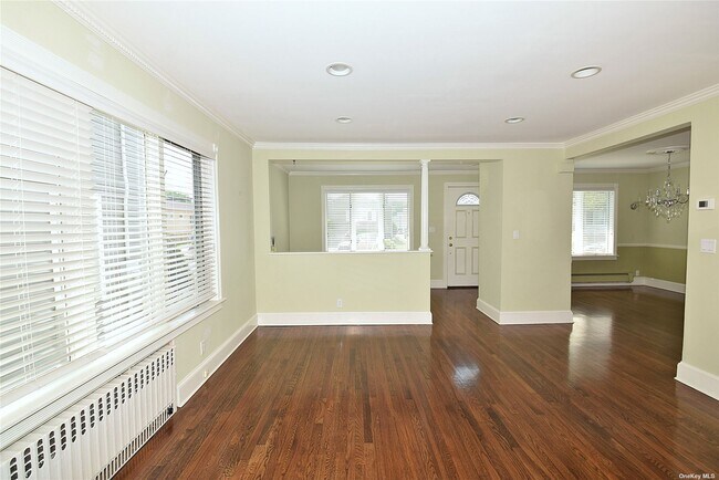 Building Photo - 269 Park Ave