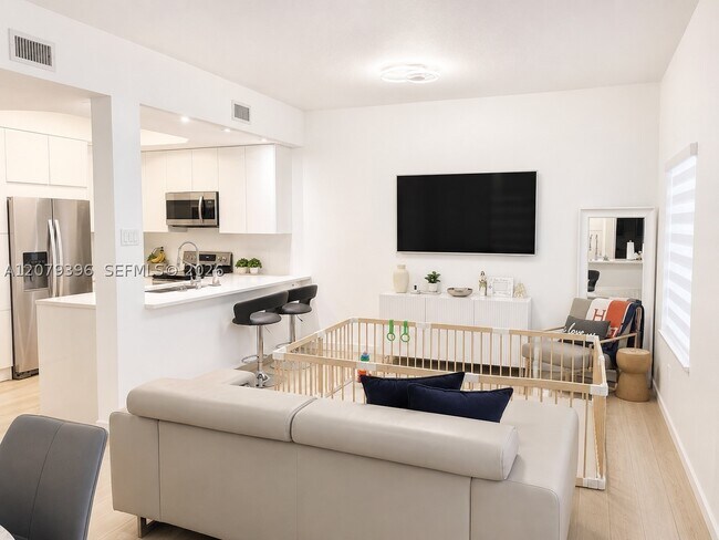 Foto del edificio - 744 SW 106th Ave