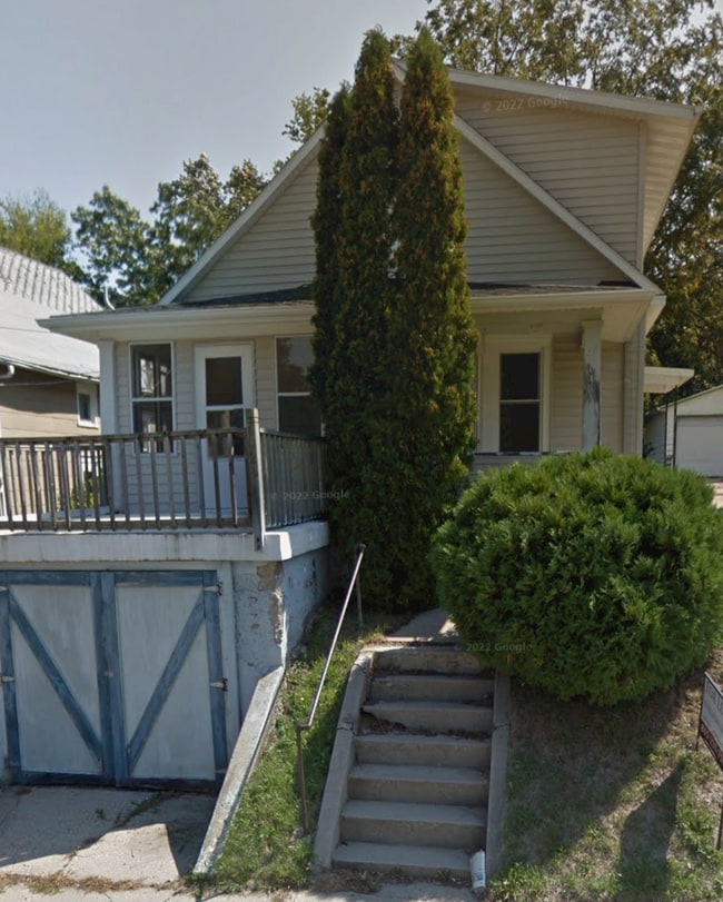 Building Photo - 1021 S Columbia Ave