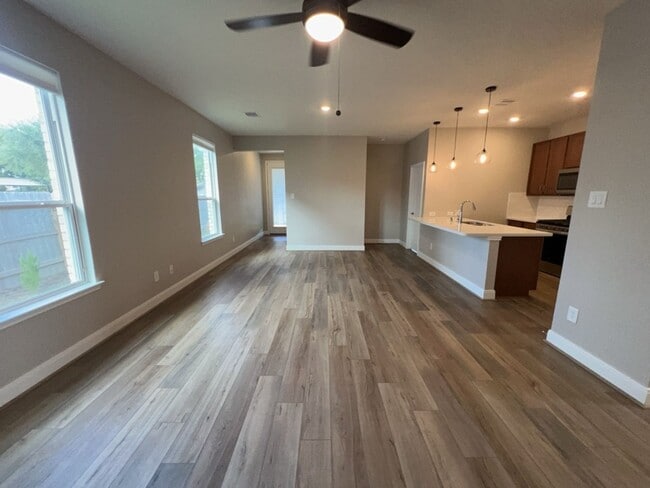 Foto del edificio - 2885 Grand Anse Dr