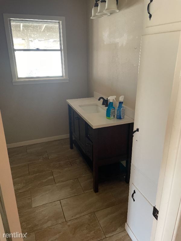Foto del edificio - 3 br, 2 bath House - 1612 Main St