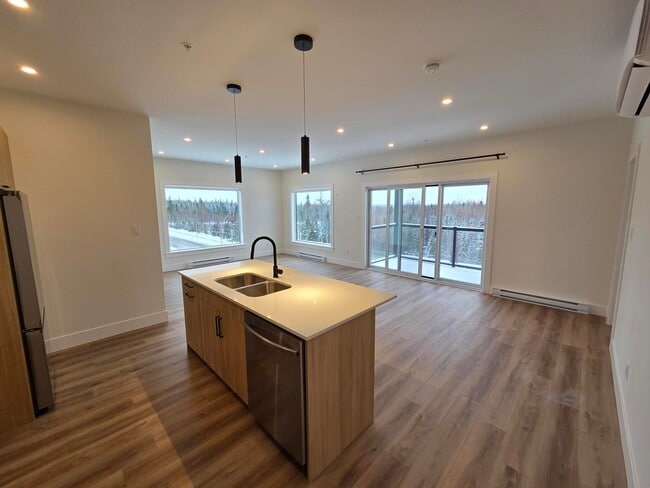 Building Photo - 1035 Melanson Rd