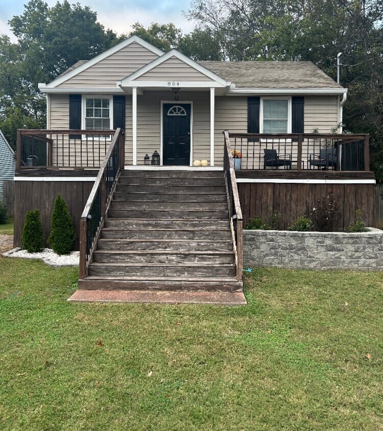 Foto principal - 804 Delray Dr