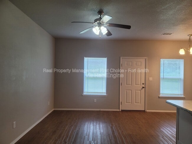 Building Photo - 2100 Ingalls Ln