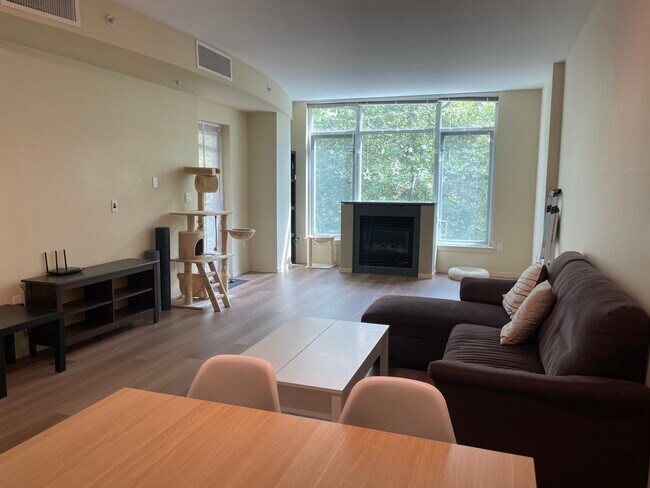 Foto del edificio - 1188 106th Ave NE