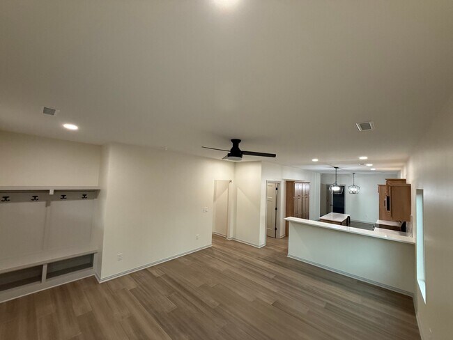 Foto del edificio - 405 W Allison St