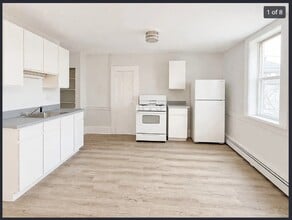 Building Photo - 11 Park St