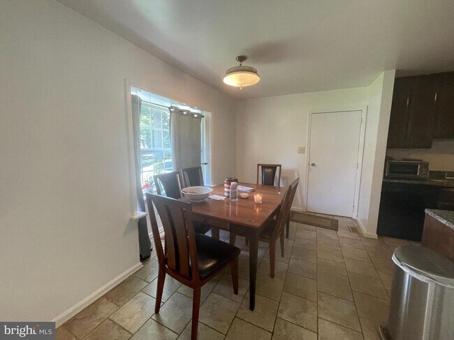 Foto del edificio - 8420 Idylwood Rd