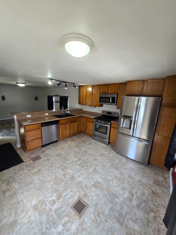 Building Photo - 315 E Griffin Dr