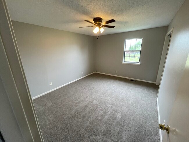 Foto del edificio - 1208 Henson