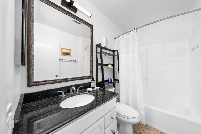 Foto del edificio - 4843 Collwood Blvd