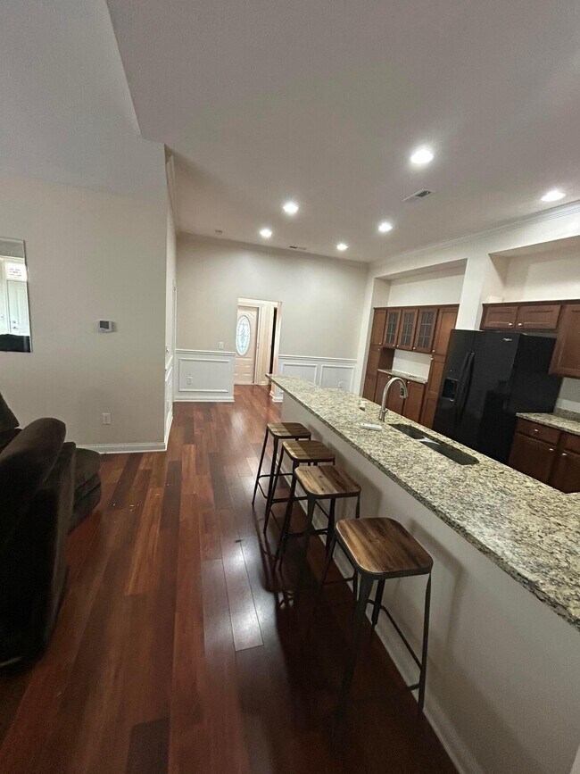 Foto del edificio - 6953 Rothwell St