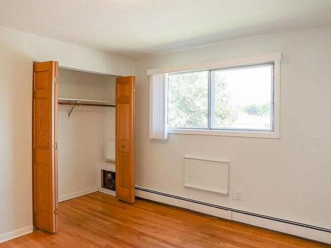 Foto del edificio - 700 McKinley Ave