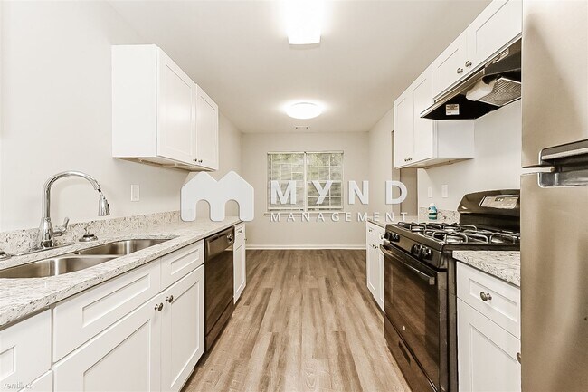 Foto del edificio - 4 br, 3 bath House - 130 Loverwood Ct