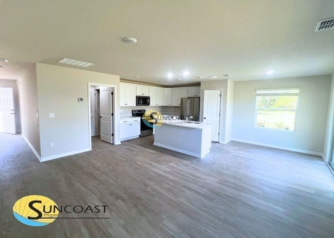 Foto del edificio - 23 Ryker Ln