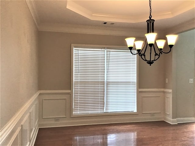 Foto del edificio - 402 River Summit Dr