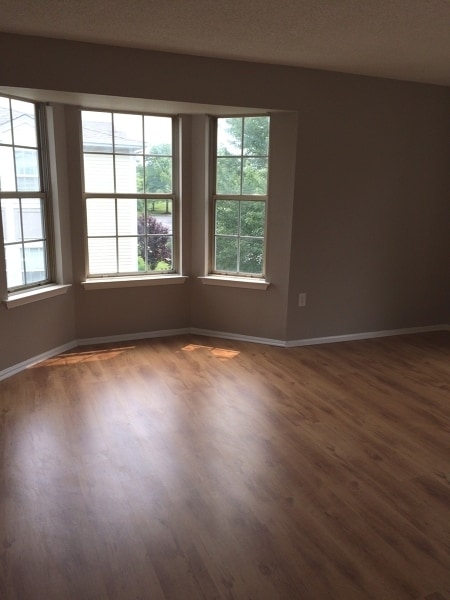 Foto del edificio - 207 Rachel Ct