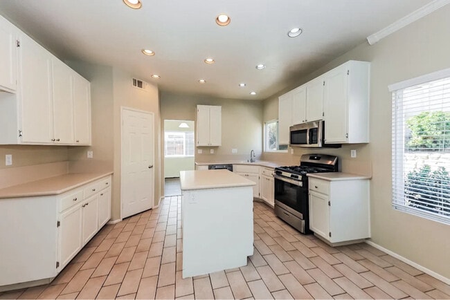 Foto del edificio - 23842 Sweet Pea Ct